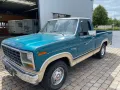 Ford F100 Pickup mit Short Bed