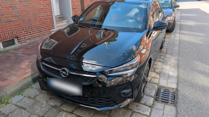 Opel Corsa GS Line in Schwarz