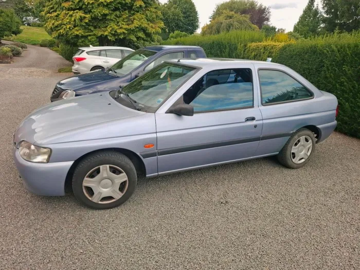 Ford Escort mit TÜV
