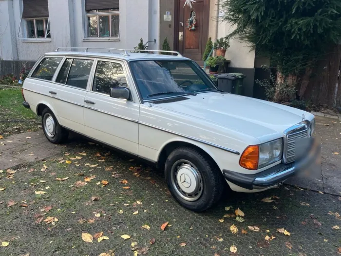 Mercedes-Benz Die Jagd auf den Mercedes 123 : Kombi 240T...