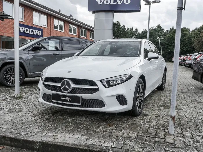 Mercedes-Benz A 250 e 360-GRAD-KAMERA LED AHK RÜCKFAHRKAMERA