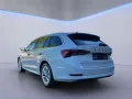 Skoda Octavia Combi LED/AHK/HuD/ACC/4xSHZ/Navi/Kam