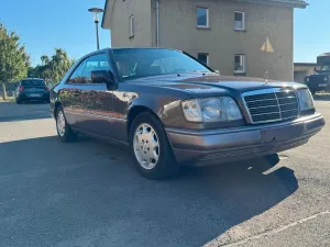 Mercedes-Benz C124 W124 Coupé 200