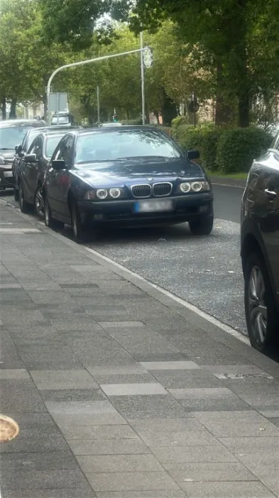 BMW  E39 520 I * nahezu rostfrei *