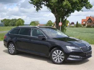 Skoda Superb 2.0TDI DSG STYLE COMBI*TOP-Ausst.*1.Hd
