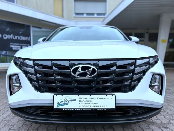 Hyundai Tucson 1,6 Ltr Klima Kamera Alu Pdc AHK Tüv NEU