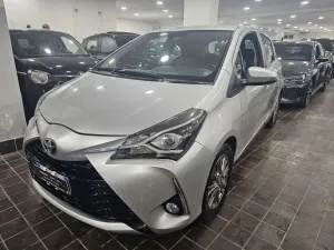 Toyota NUOVA TOYOTA YARIS 1.5 BENZ/GPL 110CV LOUNGE 2WD