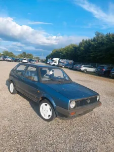 Volkswagen VW Golf 2 1,6L Diesel Automatik Servo 80.0...