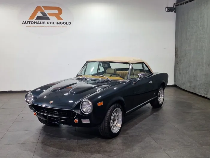 Fiat 124 Spider