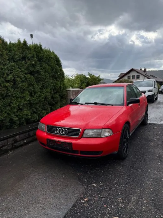 Audi A4 1.6 -
