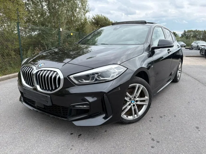 BMW 118i Msport-Pano-Cam-AHK-LC-Blindspot