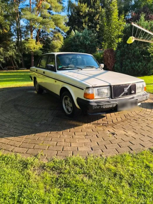Volvo 240 / 244 GLT