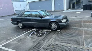 Mercedes-Benz Mercedes Benz W 124 220