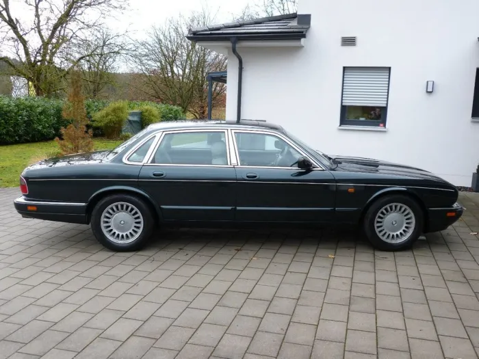 Jaguar Sovereign 4.0 [LEDER/KLIMA/SHZ/TEMPOMAT]