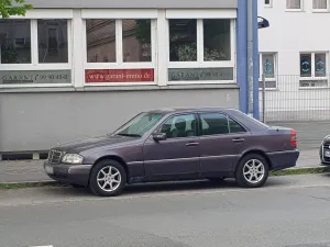 Mercedes-Benz Mercedes - Benz W202  C - KLASSE 180 ELEGANT