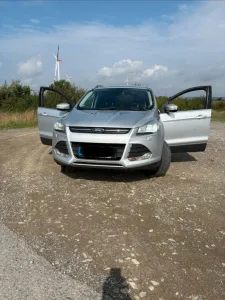 Ford Kuga mit TÜV & Anhängerkupplung