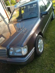 Mercedes-Benz Mercedes W124 - 200 D -