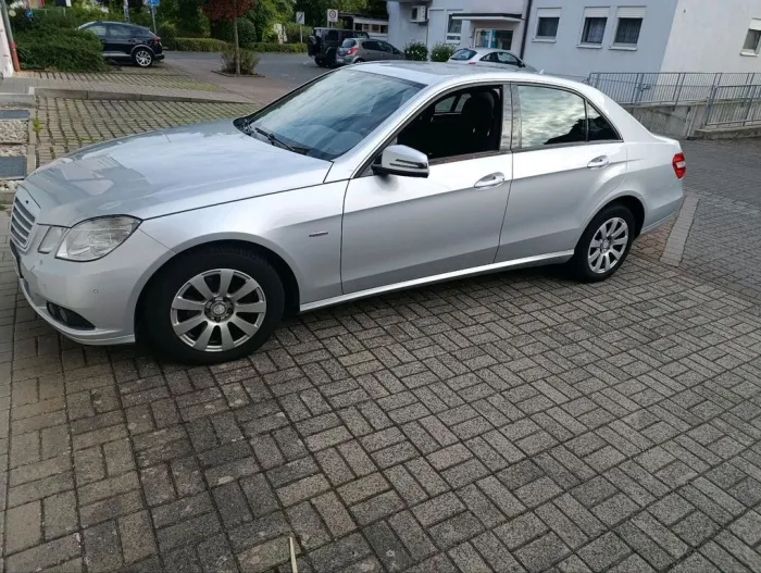 Mercedes-Benz MERCEDES-Benz  E-Klasse 220C