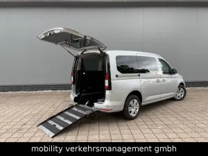 Volkswagen Caddy Maxi Rollstuhlumbau Mietwagen 7-Sitze Taxi