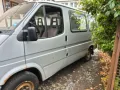 Ford Biete hier ein Ford Transit Bus an