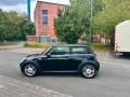 MINI MIni Cooper.   2. Hand
