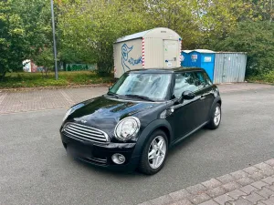 MINI MIni Cooper.   2. Hand