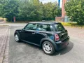 MINI MIni Cooper.   2. Hand