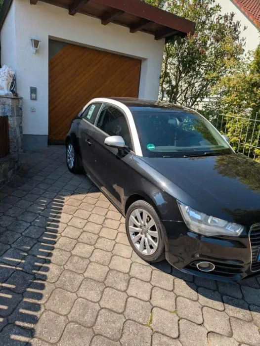 Audi A1 Schwarz EZL 2012 ,Scheckheft gepfl...