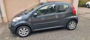 Peugeot 107 guter Zustand  Tüv neu