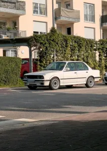 BMW E30 325i X