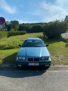 BMW E36 318i TÜV neu
