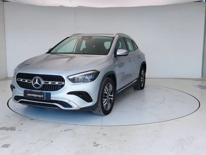 Mercedes-Benz GLA-H247 2023 - GLA 180 d Progress
