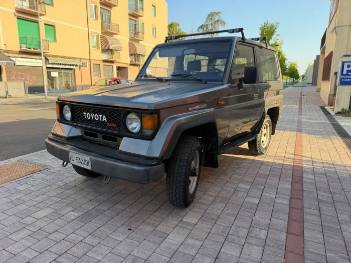Toyota Land Cruiser II 2.4 turbodiesel SW LJ70 S