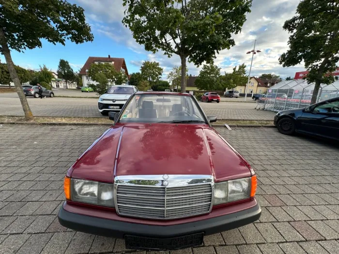 Mercedes-Benz 190