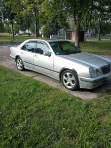 Mercedes-Benz Mercedes Benz W210