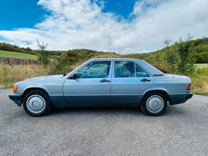 Mercedes-Benz Mercedes 190 w201  2.0 Benzin Automatik Ne...