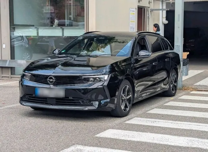 Opel Astra 2025 Benzin-AUTOMATIK-SHZ-LHZ-A...