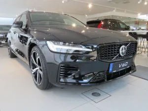 Volvo V60 T6 Recharge Plus Dark 0,5% Reg, Leder Harman