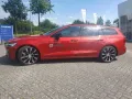 Volvo V60 B4 D Plus Dark BLIS, ACC, Pano, 360° Kamera