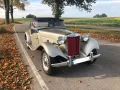 MG TD Roadster Oldtimer in gold-met von 1953
