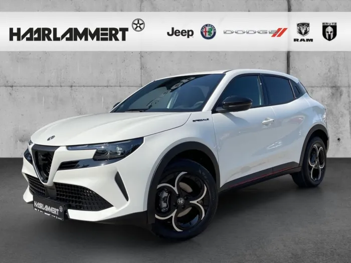 Alfa Romeo Junior IBRIDA Speciale 1.2 VGT MASSAGE+PDC+KAMER