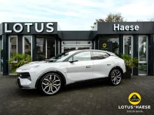 Lotus Eletre R Kaimu Grau - by LOTUS HAESE