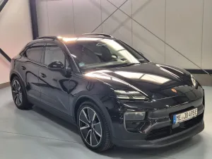 Porsche Macan 4 Electric