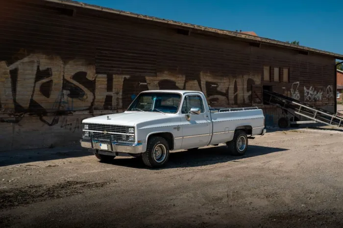 Chevrolet C10 Silverado 1/2-ton Pickup