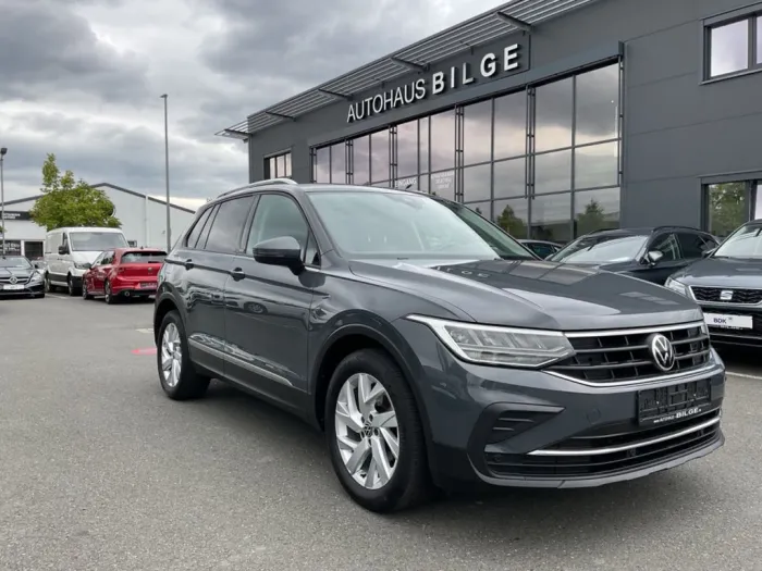 Volkswagen Tiguan Active Navi*Klima*LED