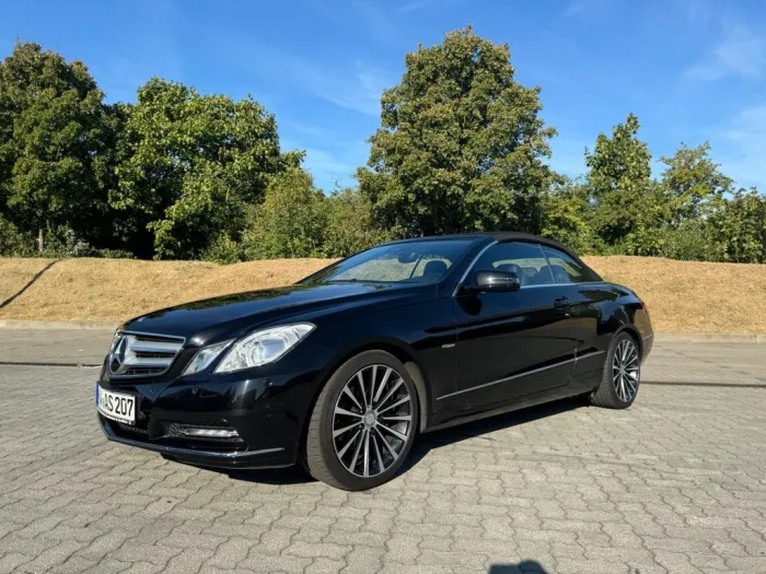 Mercedes-Benz E 250 Cabriolet E 250 BlueEFF. ELEGANCE ELEGANCE