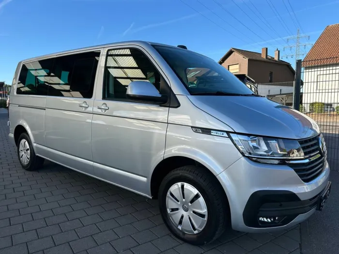 Volkswagen 8x T6.1 Caravelle Lang Navi 3xKlima 9-Sitze PDC