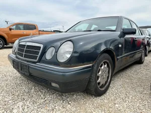 Mercedes-Benz E 280