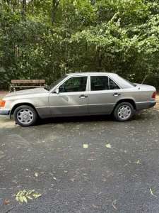 Mercedes-Benz Mercedes W124 300D 5.Gang H-Kennz. Niveau ...