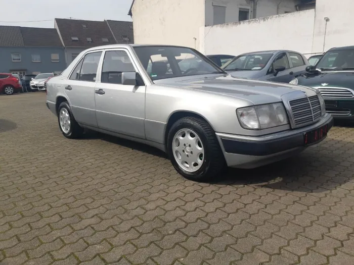 Mercedes-Benz 200E 124ert*ESD*